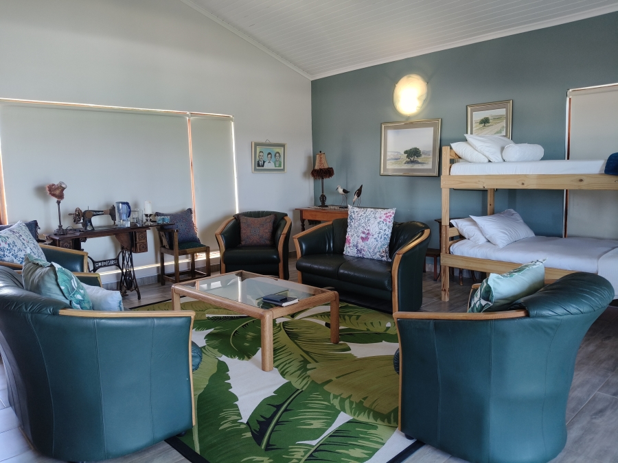 4 Bedroom Property for Sale in Wavecrest Eastern Cape